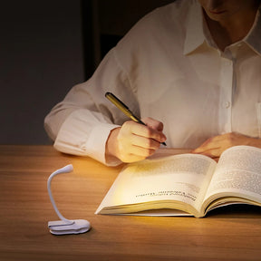 Ilumine suas Noites de Leitura com Nossa Luminária Flexível